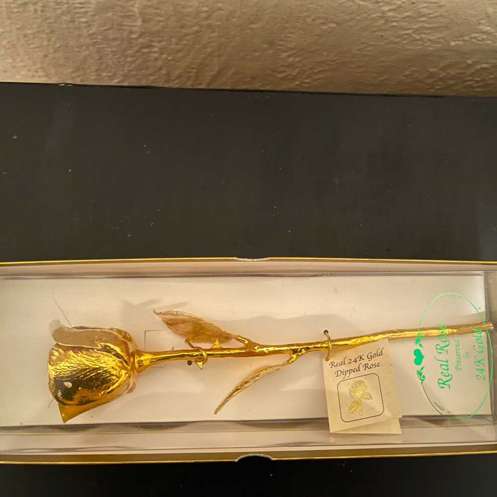 24k Gold Dipped Rose